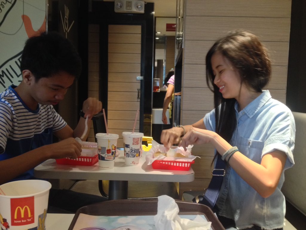 BarrozoNino's tweet image. Raindy days won't stop us. #ABComm #Squad #Love #