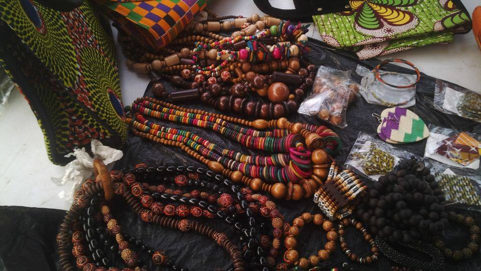 Dext_OUATTARA's tweet photo. Idée cadeau ? Accessoire?
https://t.co/1VbslEHpHc
#beauty #Africa #awf2015 @VanessaLECOSSON @StrellaBlessing #model https://t.co/Fem55sD8cq