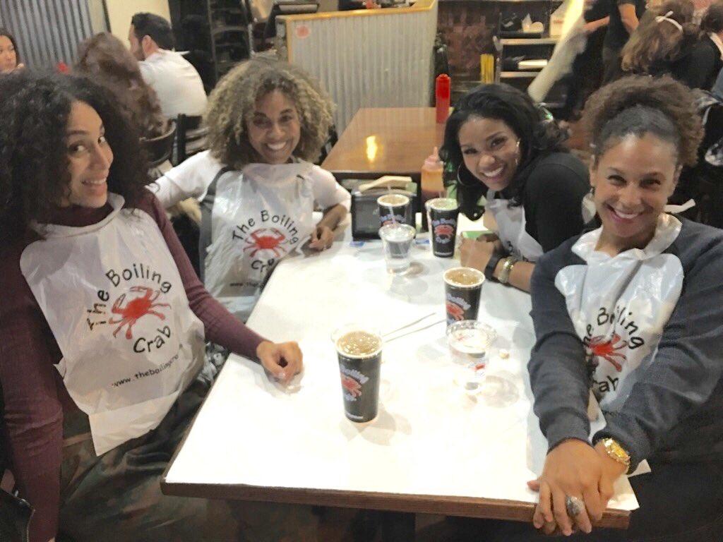 SmillionShawn's tweet photo. #rhoaas #boilingcrab @MegScoop @channondade @IamNadiB #girlpower #curlyhair #girlsnight #koreatown https://t.co/7qXMtfMHK7