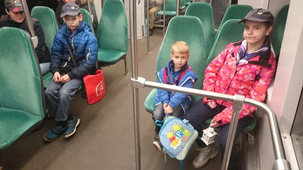 In de metro, op weg naar <a href="/VredeslichtNL/">Vredeslicht</a>
