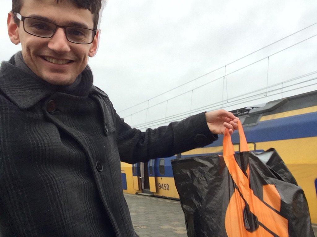 En daar is de verloren tas van <a href="/SuperTobie/">Tobias</a>!