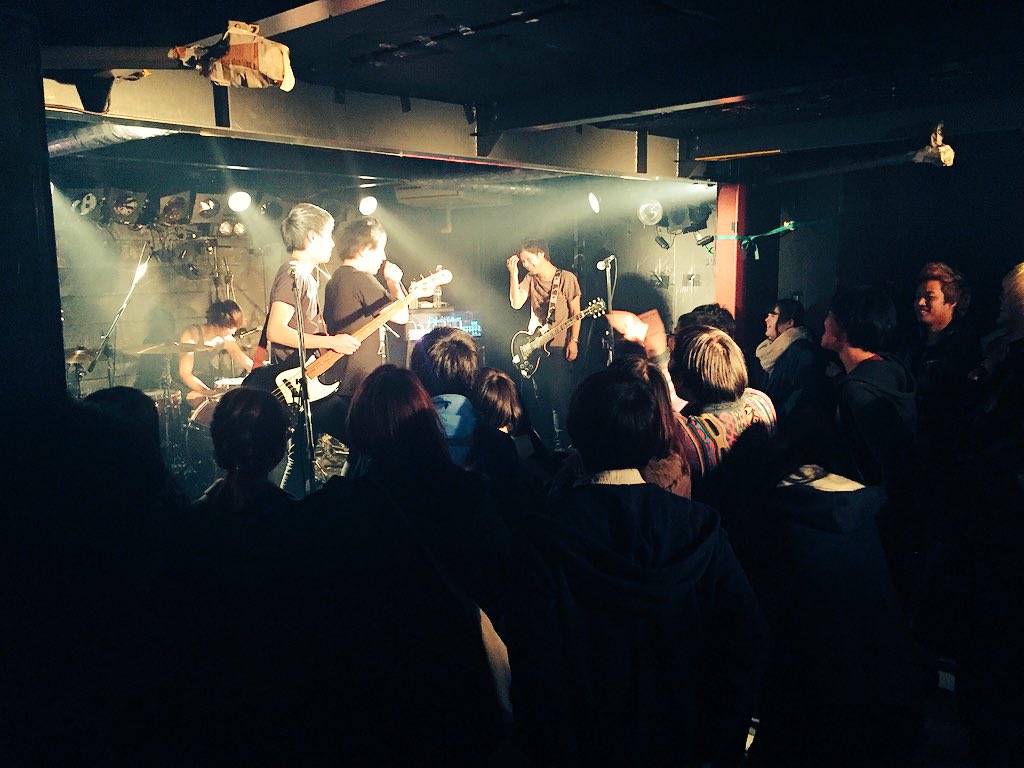 Kikki_from_DS's tweet image. こいつらのライブは超FREEDOMでマジ最高やな。
#DROPCLOCK