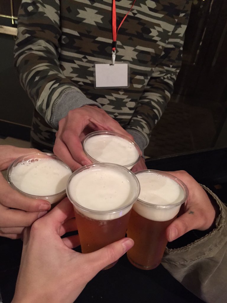 saron_inoue's tweet photo. はじまりはじまりーー😎🍺🎉
#91f https://t.co/pphGA1oIIJ