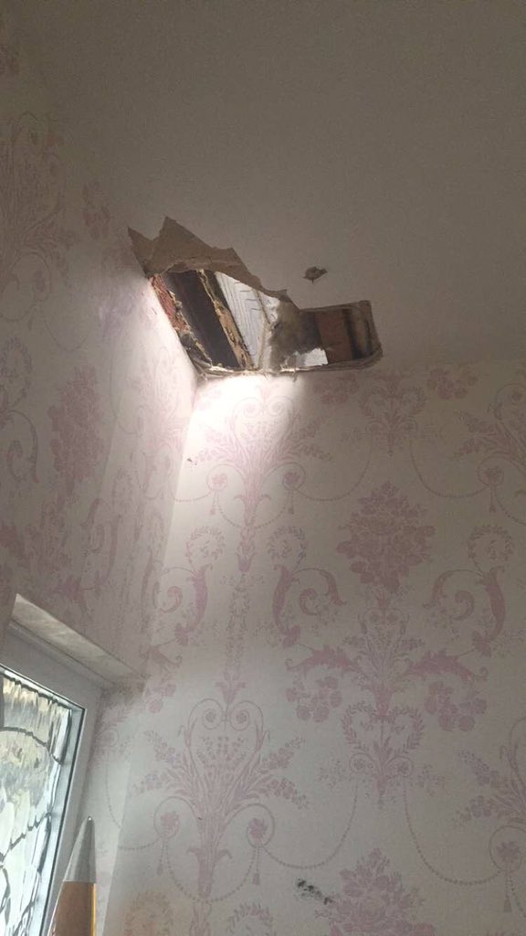 SerinaMcC's tweet image. If I hadn't had got out of bed 5 minutes ago I would not be here right now clearly got a guardian angel 😭😭😭