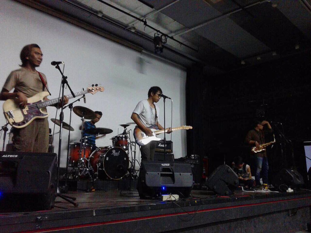 Lazy Music Festival tweet media