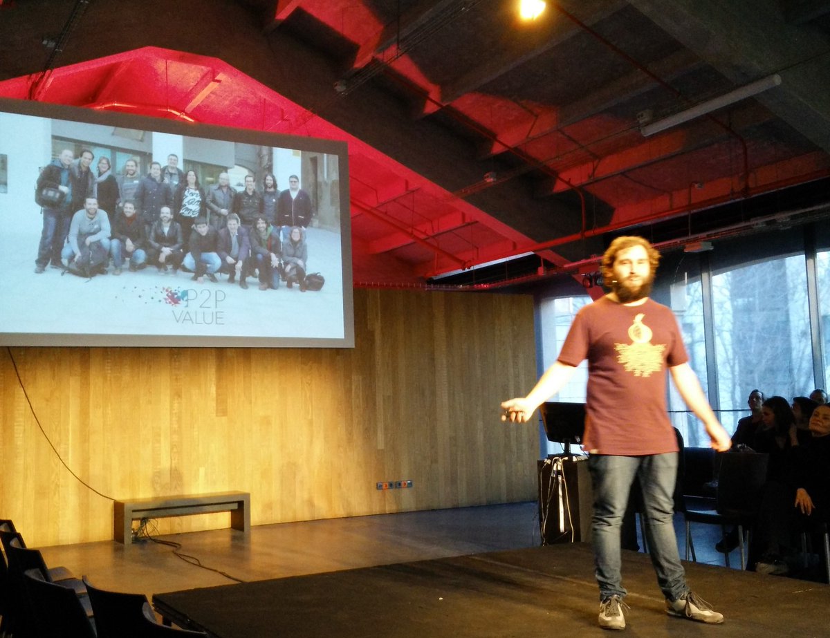 samerP2P's tweet image. Antonio Tenorio talk opens #festilab : how collaborative communities work &amp;amp; @P2Pvalue webtool helps @medialabprado