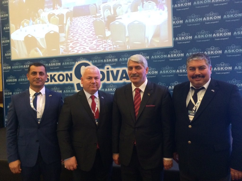 ASKON 9.Divan Toplantısı Genel Başkan'ımız Sn. Mustafa Koca ve Adana Şubesi <a href="/askonadana/">ASKON - Adana Şubesi</a>  @tatsen_044 <a href="/atakreduktor/">atilla yağmur</a>