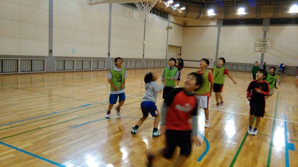 Union_basket's tweet photo. 今週は今年最後の練習でした！
来年もみんな元気いっぱいで頑張っていこう！
#桶川#ユニオンスポーツクラブ#バスケット教室 https://t.co/dSsOOfMBbk