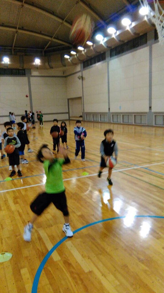 Union_basket's tweet photo. 今週は今年最後の練習でした！
来年もみんな元気いっぱいで頑張っていこう！
#桶川#ユニオンスポーツクラブ#バスケット教室 https://t.co/dSsOOfMBbk