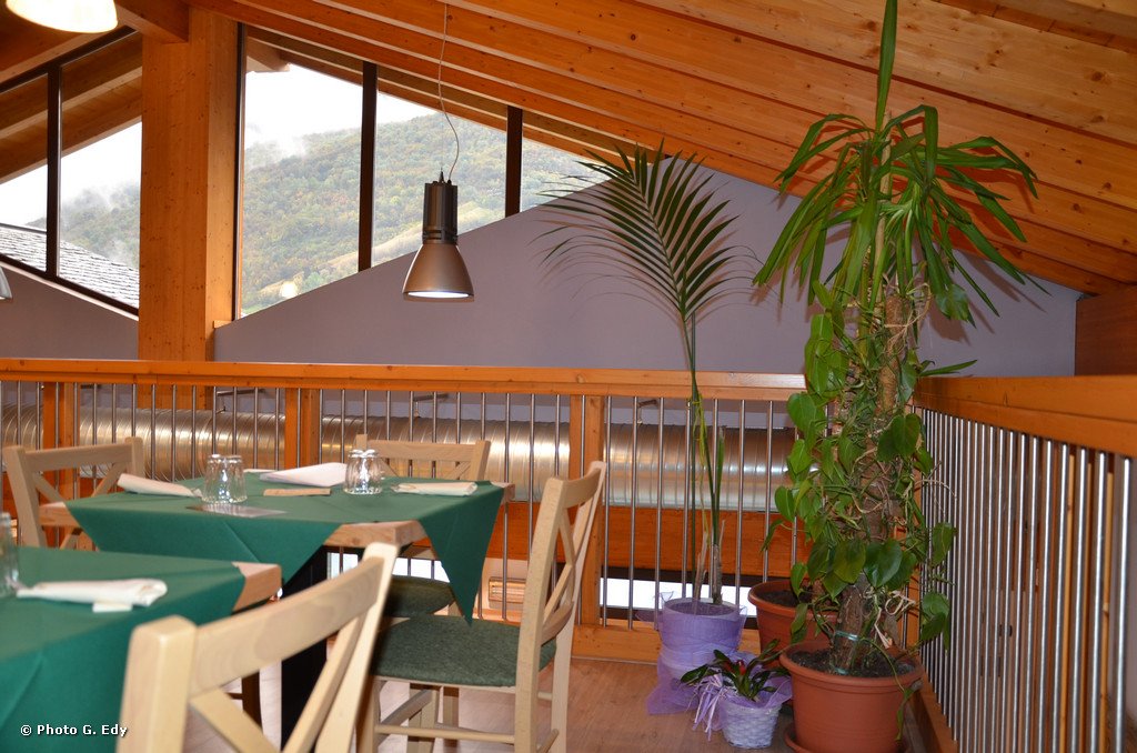 oggi e domani lo spaccio è aperto con orario continuato 7.30-19.30, mentre la spuntineria (al 1° piano) 11.30-18.30