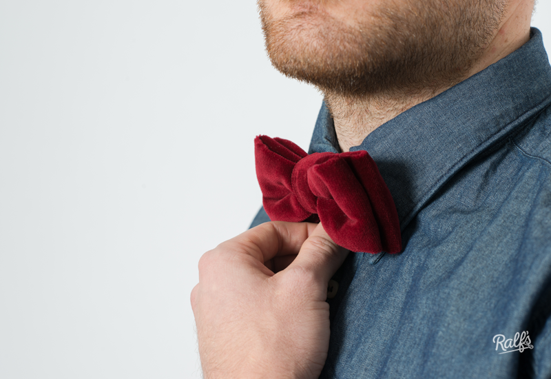 RFG_muc's tweet photo. #SuitUp! Handgefertigte Schleifen von Martin Joyeux machen das Spiel mit Stil zum puren Vergnügen #RalfsFineGifts https://t.co/IYgzwmxeZS