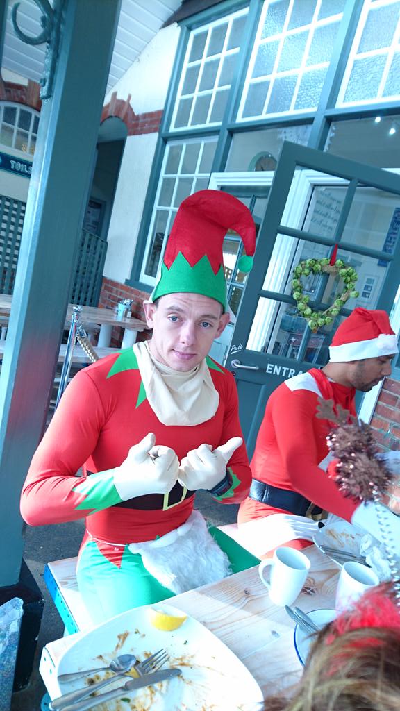 hugoboss2011's tweet photo. @griffjones83 @XstreamFitness Christmas CT this morning #FitnessFan #MerryChristmas #good-times https://t.co/m5L49AqMtw