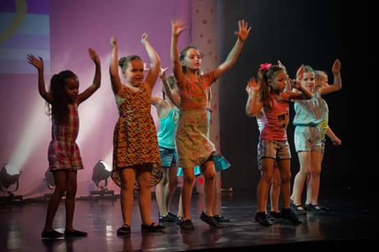 Dancing4all's tweet photo. Morgen om 14:00u Dancing4all in samenwerking Theaterproductie Cowboy Billie Boom @StadshofVianen https://t.co/ezZdq0TQkA