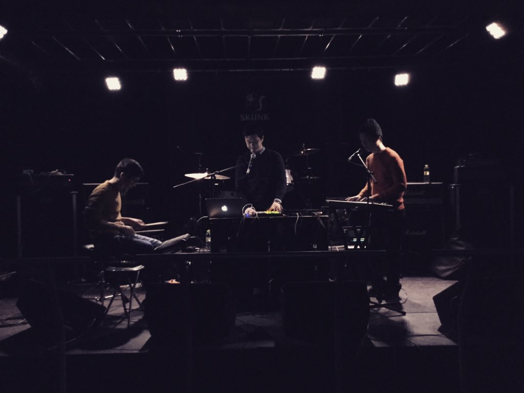 HxC_BlackMurder's tweet photo. 별양 공연 시작 #별양 #Byulyang #ThreeDifferentWays #Skunkhell #스컹크헬 https://t.co/dKGANF0NTW