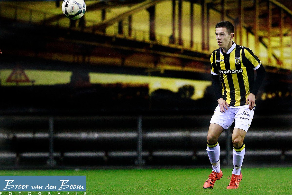 Vitesse wint met jongste debutant ooit <a href="/MijnVitesse/">Vitesse</a> #Vitesse