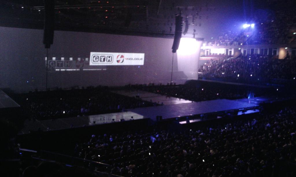 Writenoonz's tweet photo. เตรียมพร้อมมมมม #GTHStarTheque https://t.co/DqKBsqQfxv