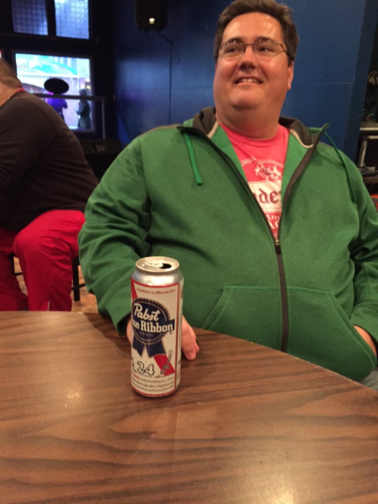 mcelroyjd's tweet photo. @Holidive and all through the night the beers kept getting bigger... https://t.co/Qq7CRffIjR