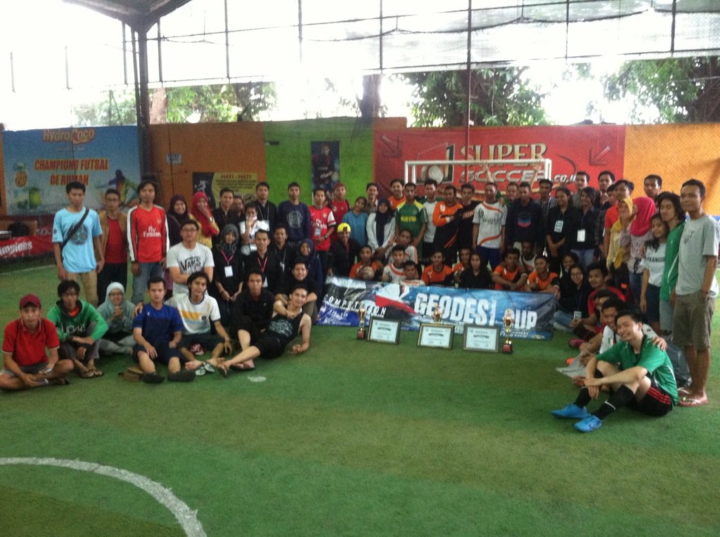 Terima kasih atas partisipasi seluruh warga HMG dalam GeodesiCup2015 dan Selamat kepada juara-juara GeodesiCup2015.