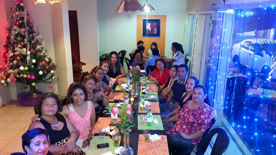 ladiosamanta's tweet photo. Una excelente noche entre amigos, @ladiosamanta te ofrece gratos momentos!! Les esperamos para tener un #FelizSabado https://t.co/vxWX4uK8T1