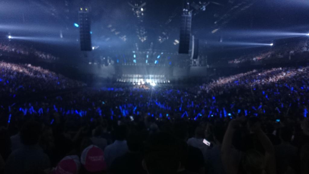 riesmaes2003's tweet photo. Dimitri vegas en like mike https://t.co/dAvRLjfSBG