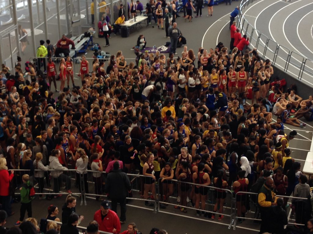 MohonRunner's tweet photo. Looks like Times Square on NYE but really is the girls 4x200m relay checkin @LoughlinGames https://t.co/2vgPxYtkqv