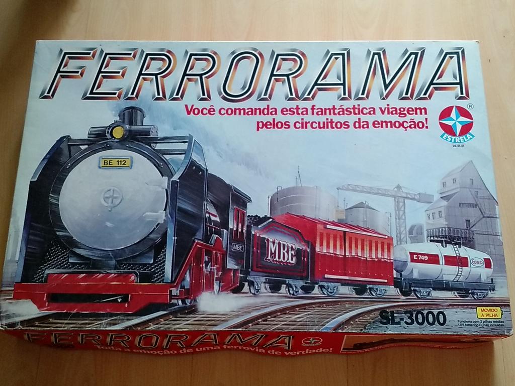 thiagoteichmann's tweet photo. Depois de uns 10 anos guardado, hoje teremos Maria-Fumaça circulando por aqui novamente! #Ferrorama https://t.co/iiykmJdAEA