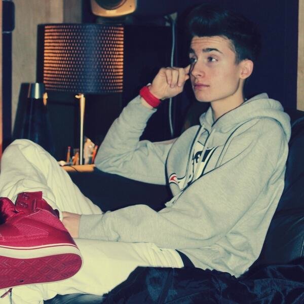 BloodLineMixed's tweet image. ||Not new to RP.Marvel RP.OC.RT's will be a great help.||"I'm nothing like them but I still am."