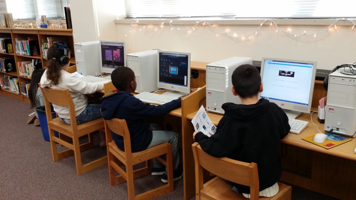 BettyKoonce's tweet photo. @hourofcode @the_seema_shah @MemorialCTA Still coding week later @MemorialPISD. Ss are future software creators! https://t.co/KhO5Q2L7jA
