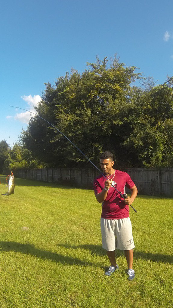 itskev_39's tweet photo. Happy Birthday/Graduation day to my bro @Gio_Alfonzo2 ! #croppedpic #countryishboy #UTbaseball2014 https://t.co/GawtGu1Vup