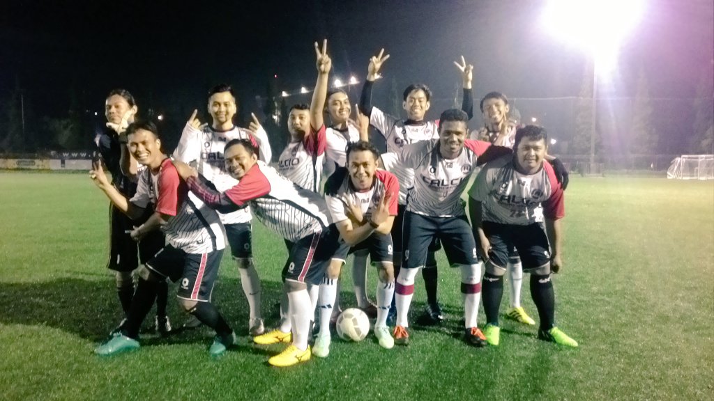MIsBandung's tweet photo. Tim 2 @MIsBandung di support @jerseymurah_BDG #insiemepossiamo #respect #weareacmilam https://t.co/iULspwM1Xt