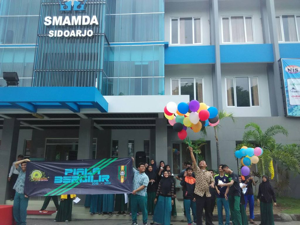 rahmahputri_'s tweet photo. Opening ceremony "Piala Bergilir 2015" PR IPM SMAMDA 🎉 #EventIPM @ipmsmamda @smamda_sda @PPIPM @InfoIPM https://t.co/RxOg4KPxWf