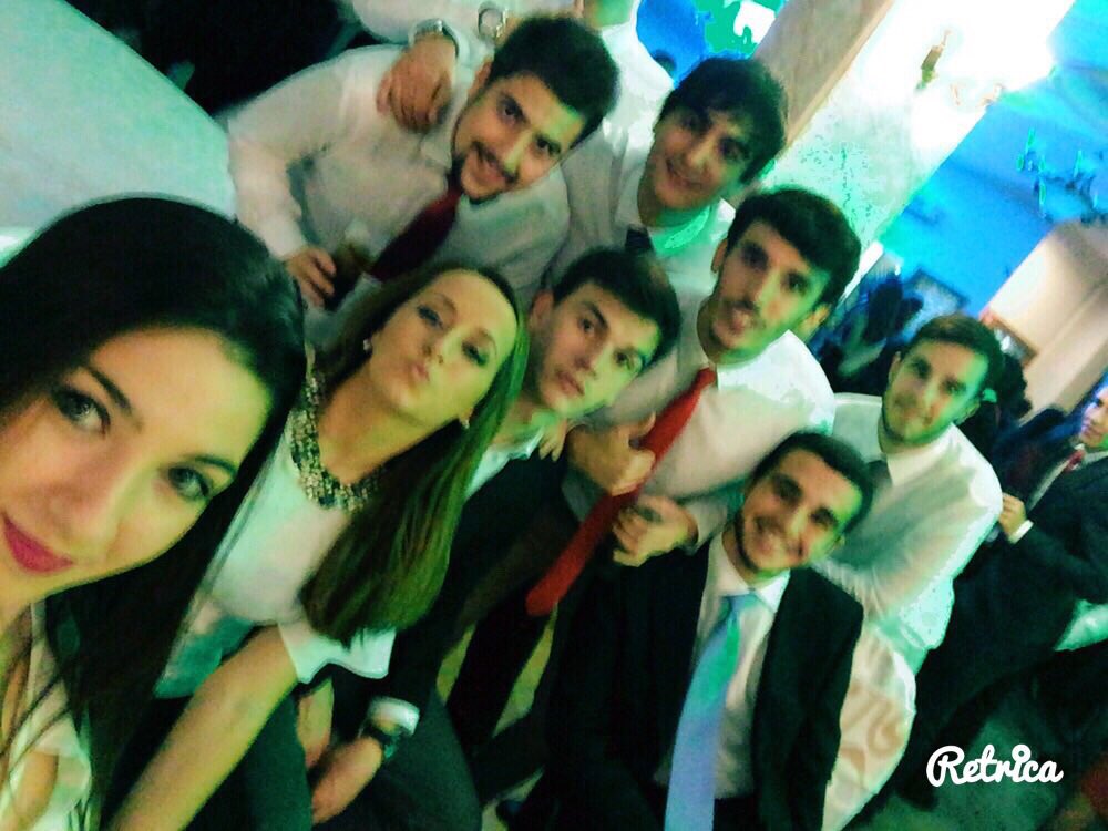 pascu2802's tweet photo. Buena noche con buena gente #CenaDade'15 @AroenWeind1189 @DLlorens18 https://t.co/S5MfcVm7PK
