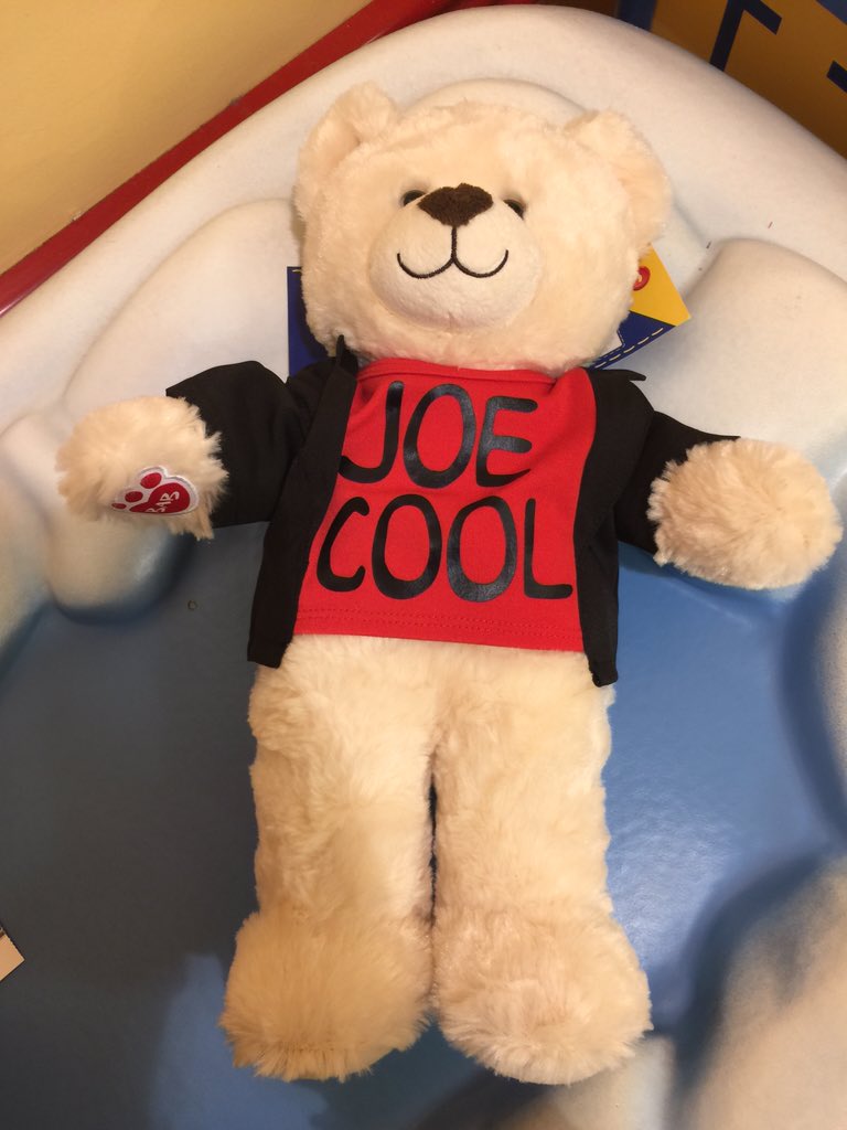 JaydaPugliese's tweet photo. My 5th grade raised money to build 10 bears for children at CHOP! #builtwithlove @Jackson_PHL @Friendsjackson https://t.co/hAmXPae7Wm