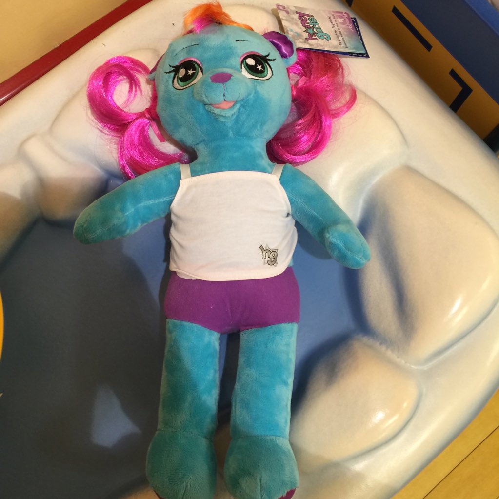 JaydaPugliese's tweet photo. My 5th grade raised money to build 10 bears for children at CHOP! #builtwithlove @Jackson_PHL @Friendsjackson https://t.co/hAmXPae7Wm