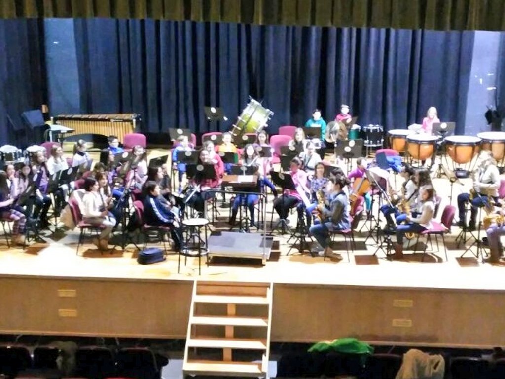 salvalujan's tweet photo. Orgulloso de la Banda Infantil de la @SAyorense. Gran futuro!! @Nieves_prl @Angelchichon https://t.co/FVkRIjsE9V