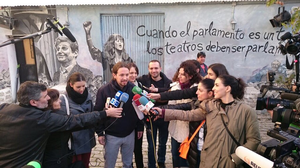 PabloIglesias's tweet photo. Hoy he asistido a la proyección de la película @BdeBarcenas ¡Nadie debería perdérsela! https://t.co/abLagSeQhF