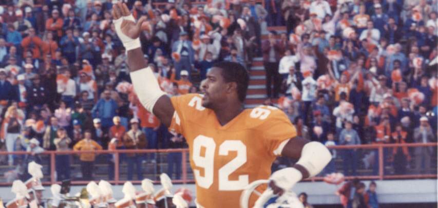 Happy Birthday to the late and great Reggie White. One of the best to ever play in Neyland. Gone far too soon. 