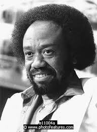 Maurice White 

( V of Earth,Wind & Fire)

Happy 74th Birthday!!!

19 Dec 1941

American Funk/Disco Icon & Legend 