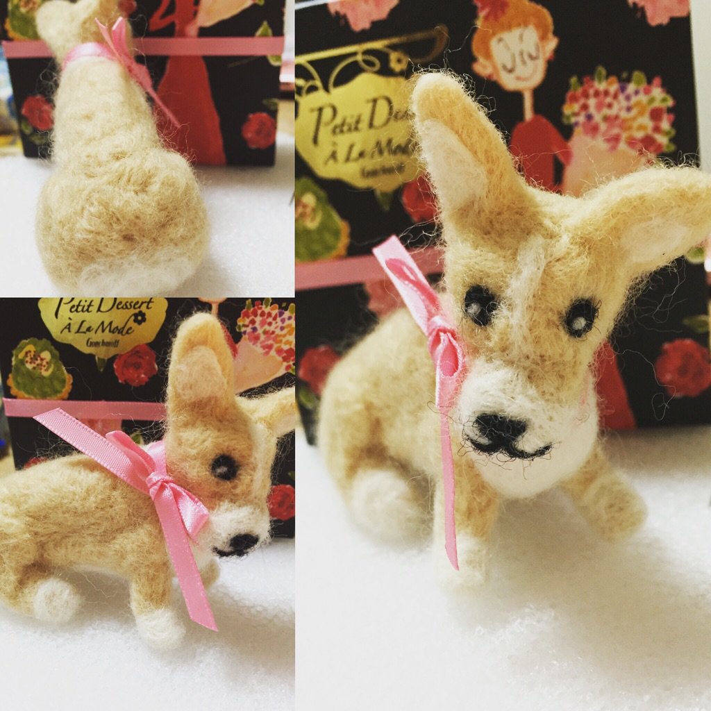 コーギーちゃん親子✩︎羊毛フェルト 羊毛フェルトのミニチュア