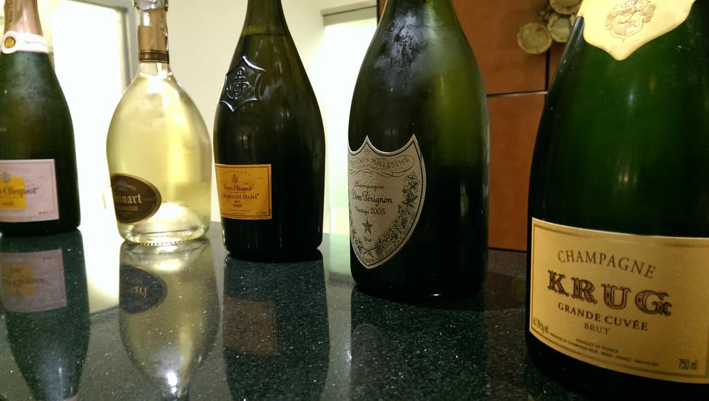 evanmccor's tweet photo. Tis the season. #yum @pjwine @krugchampagne @domperignon @moetandhennessy https://t.co/tEXNLvuHBD