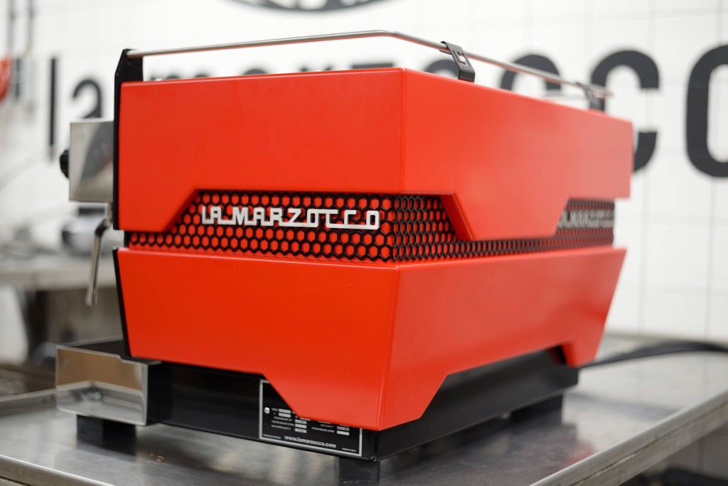 Freshly painted #lamarzocco #customdesign #linealove #byzink delivered <a href="/alleborgh1/">Michel Elverding</a>!