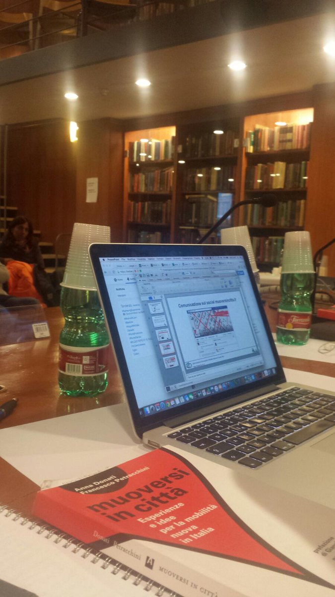 muoversincitta's tweet photo. #Festambiente Anna Donati e @echopetra presentano il #libro Muoversi in #Città #mobilitànuova #mobilitàsostenibile https://t.co/p5TebNcQSE