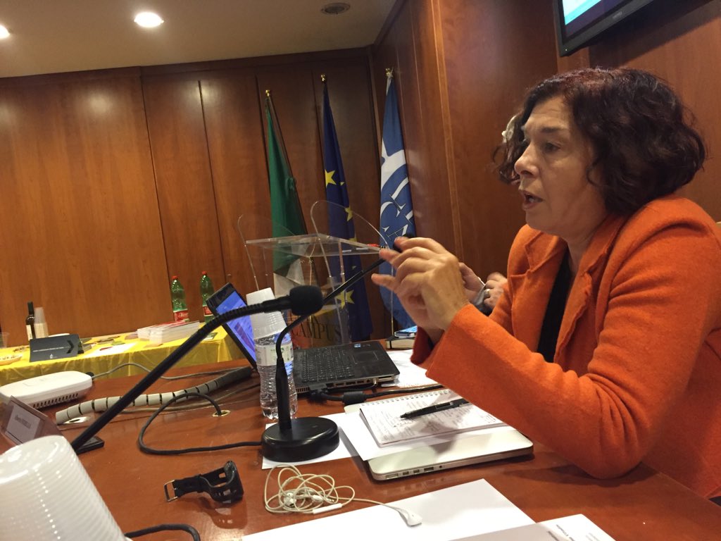 muoversincitta's tweet photo. #Festambiente Anna Donati e @echopetra presentano il #libro Muoversi in #Città #mobilitànuova #mobilitàsostenibile https://t.co/p5TebNcQSE