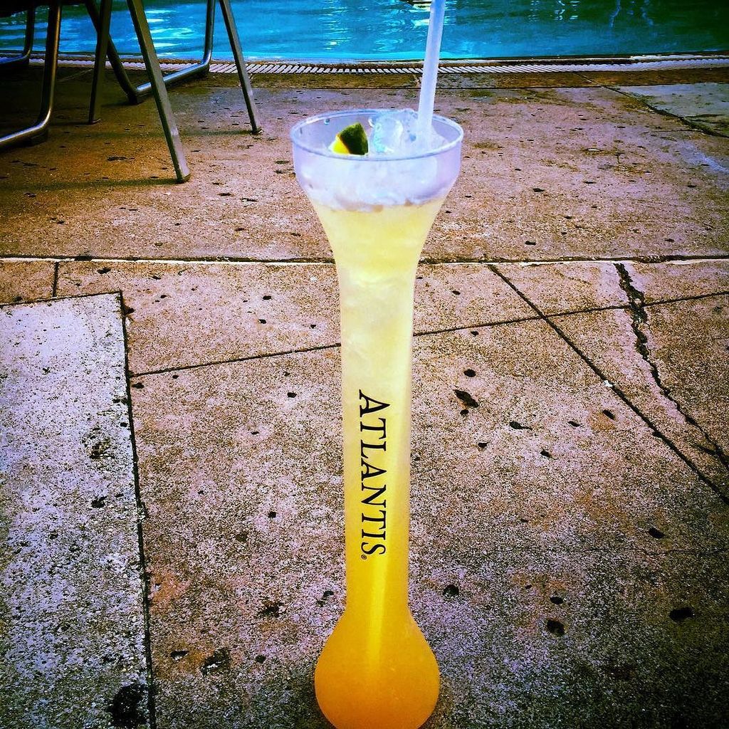 MarcAntony's tweet photo. This mornings pick me up #yardgarita #covepool #bahamas2015 https://t.co/BAWPwQ2ytY https://t.co/t9BF99P7P9