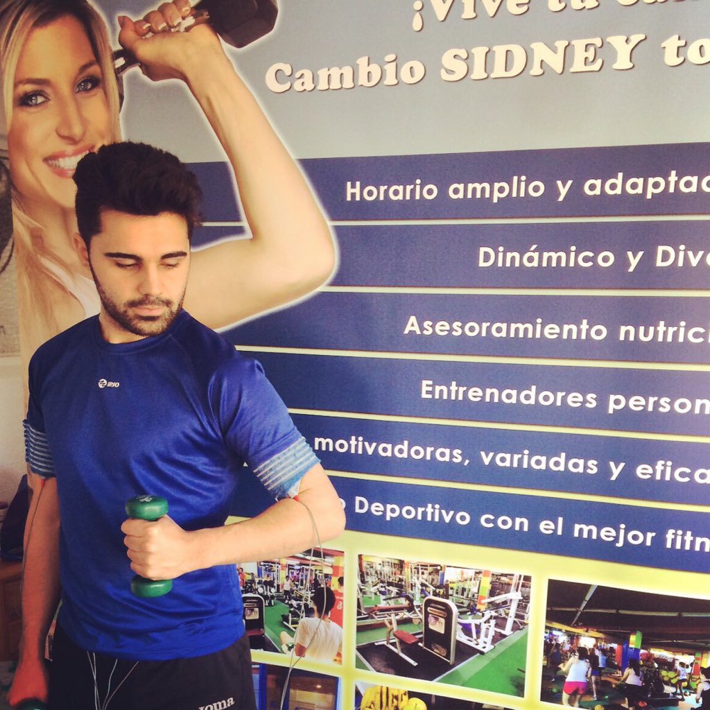 _MiguelOlivares's tweet photo. Segunda sesión de electrofitness. Gracias @RUBENDELPUERTOR por los resultados y tu profesionalidad https://t.co/mF9IGVubyC
