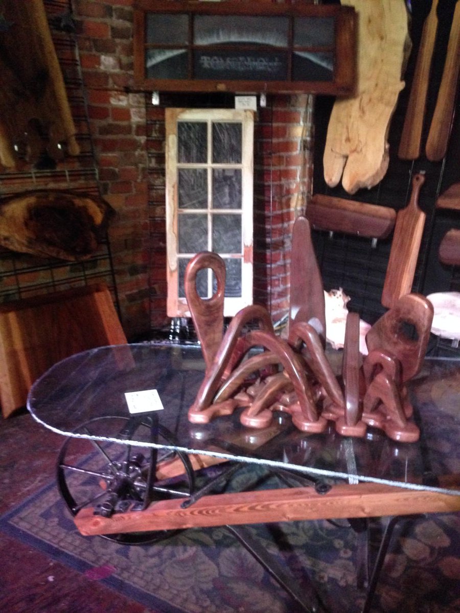 DenyseTerry's tweet photo. Amazing handcrafted wood work on Stage now @HomgrownHam https://t.co/9yQdQuEjgb