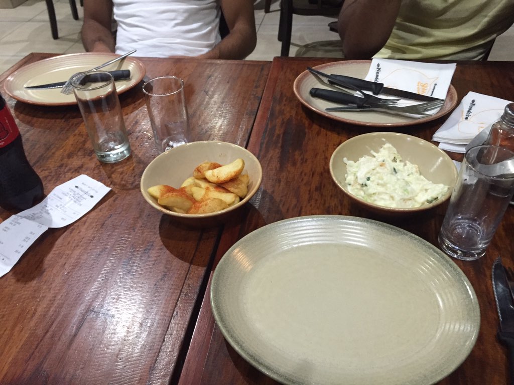 zaah_14's tweet photo. @NandosSA in Long Street Cape Town for more than 45mins and still waiting on my order. This service is revolting https://t.co/u8XvPYSla3