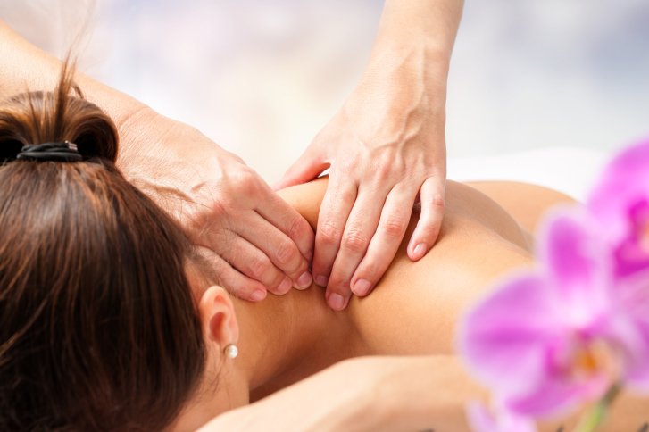 WDGPublicHealth's tweet photo. Thinking of giving a spa day to that special someone for Christmas? #CheckBeforeYouChoose: https://t.co/z5UxB8rDjq https://t.co/U2CI6gxCaP