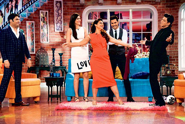 KruzerUk's tweet photo. Iconic #Bollywood Star @iamsrk #Kruzing on the Comedy Nights scene! https://t.co/Iljj3pywiT https://t.co/bgZ2ZdpVa5
