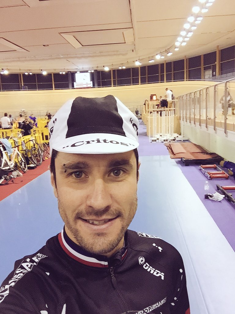 Retour sur la piste <a href="/Velodrome_brges/">VélodromeCREPSCentre</a> pour 1 poursuite 4km &amp; course aux points #Track #Cycling #Bourges